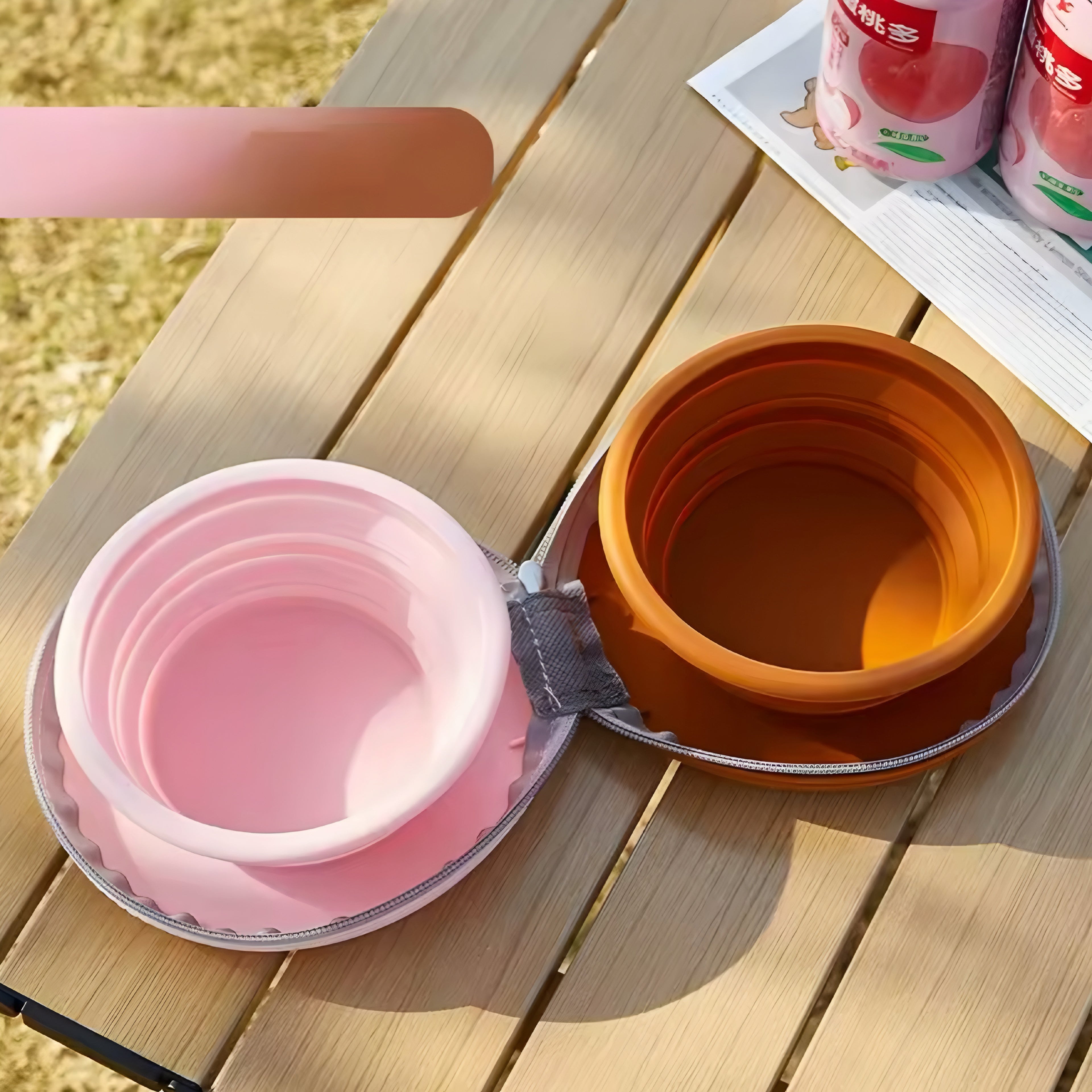 Hopfällbar Resehundskål – Smidig, Praktisk & 2-i-1